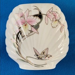 Fine Shine Japan Vase Iris Blossom Vintage